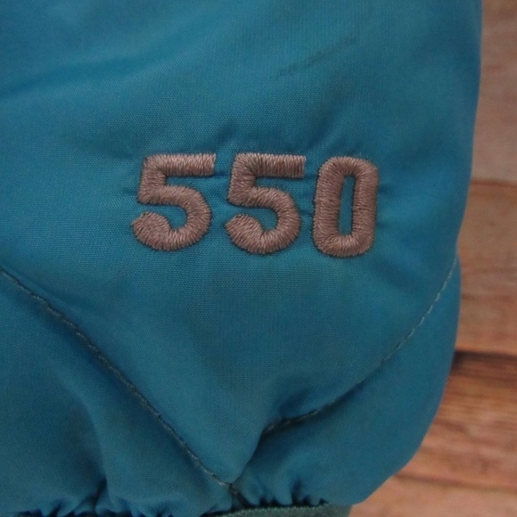 The North Face 550 Girl's Reversible Hooded Jacket - Picture 13 of 16